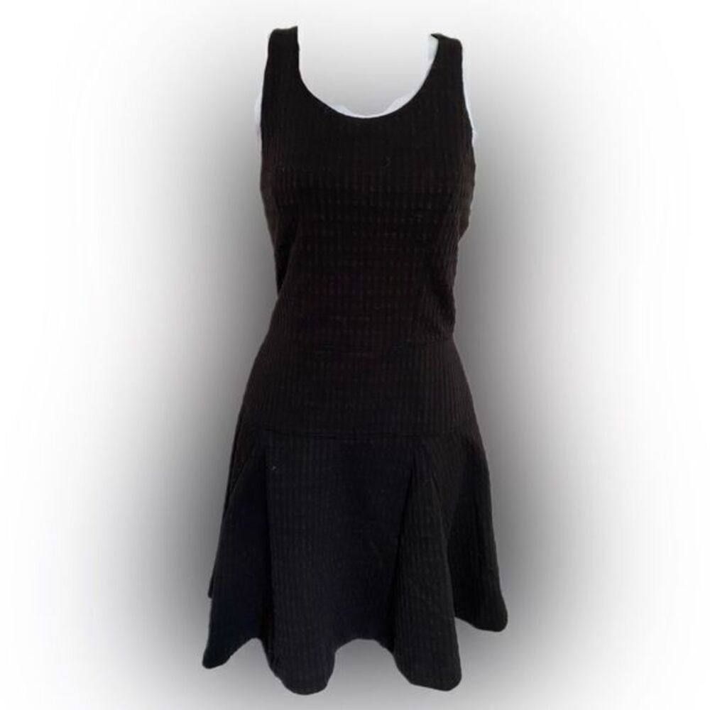 Banana Republic Dress -6 black /black , back zip.  Polyester spandex